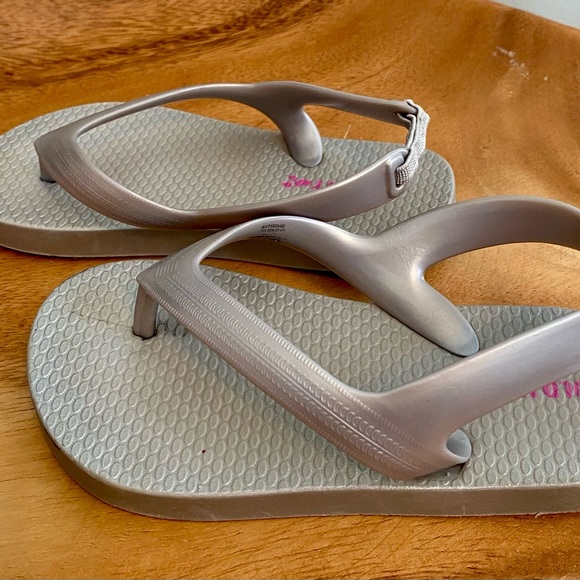 3 for $ 15 Old Navy Silver sandals - Picture 2 of 7